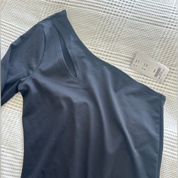 NWT Abercrombie Long-Sleeve Asymmetrical One-Shoulder Bodysuit Black, Size Small - Picture 5 of 8
